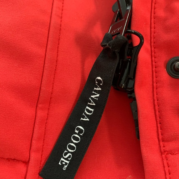 Authentic Canada Goose VICTORIA RED PARKA - Picture 11 of 16